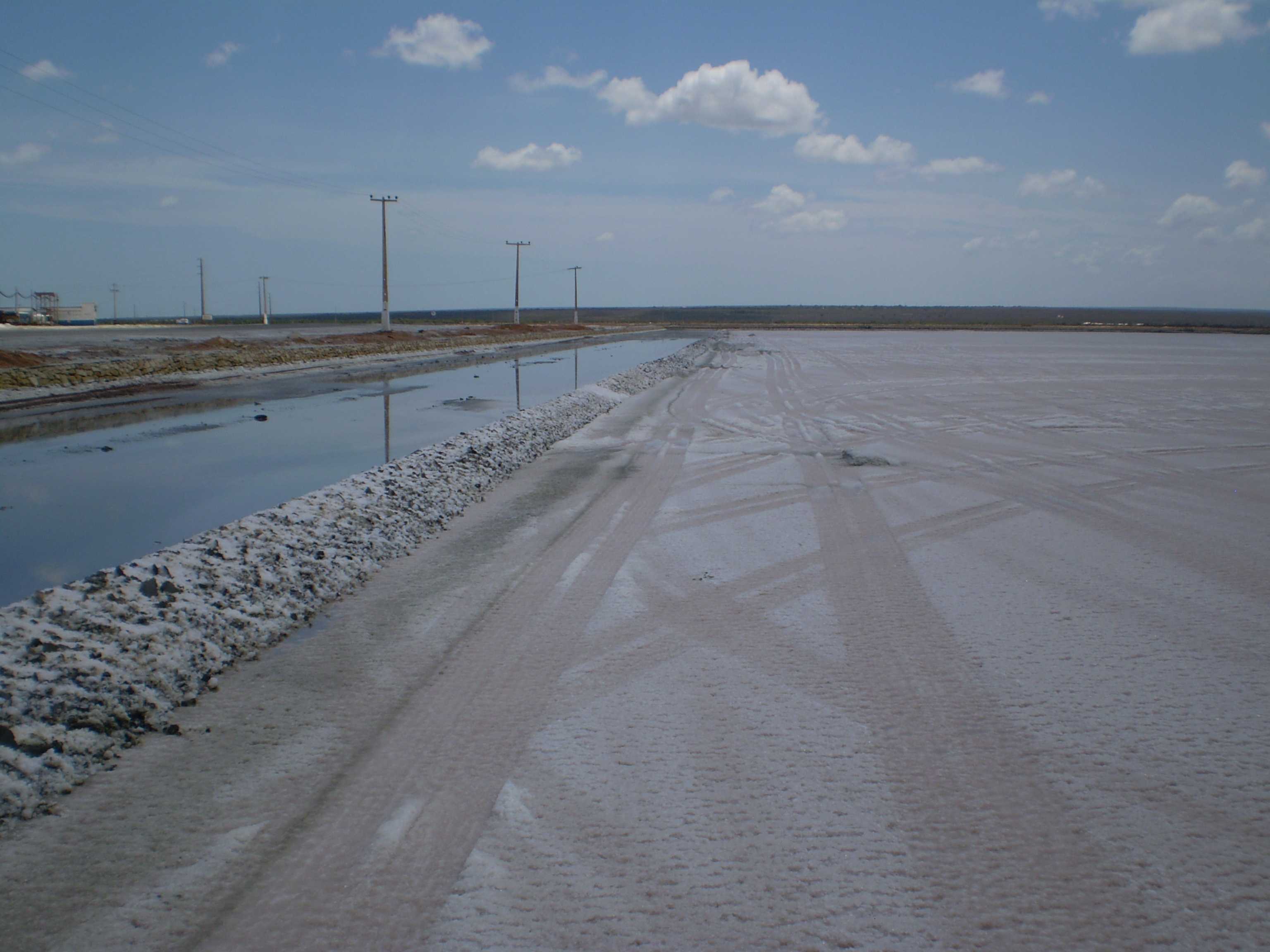 Produção de sal em salina